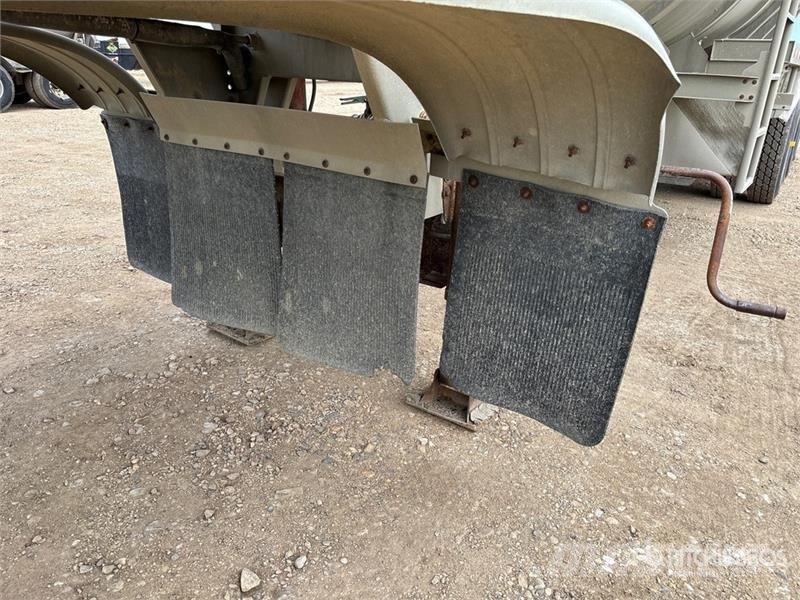 Dragon 42000 L Tri/A Tanker Trailer مقطورات ذات صهاريج
