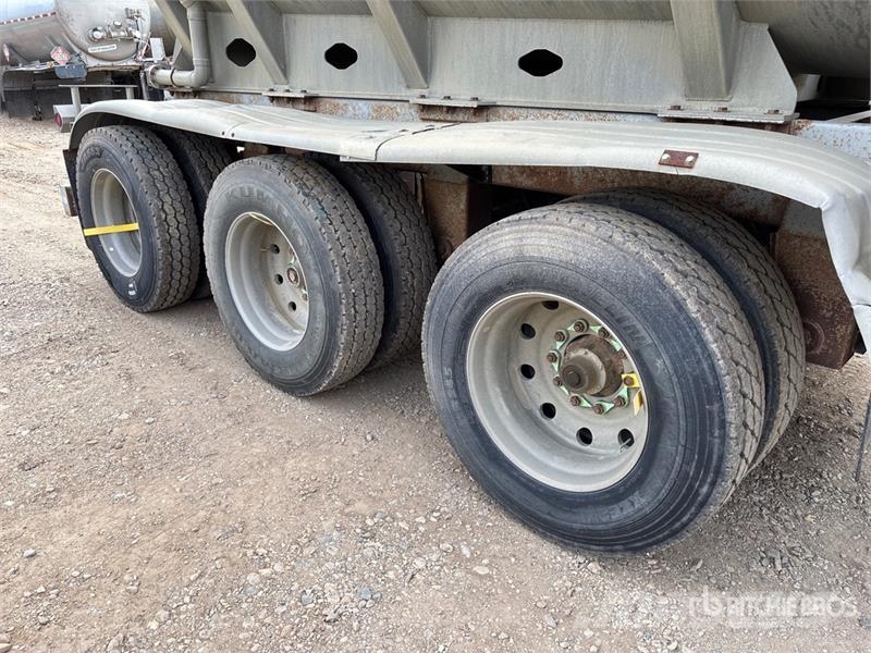 Dragon 42000 L Tri/A Tanker Trailer مقطورات ذات صهاريج