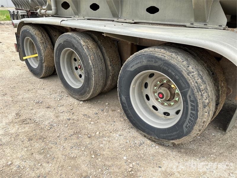 Dragon 42000 L Tri/A Tanker Trailer مقطورات ذات صهاريج