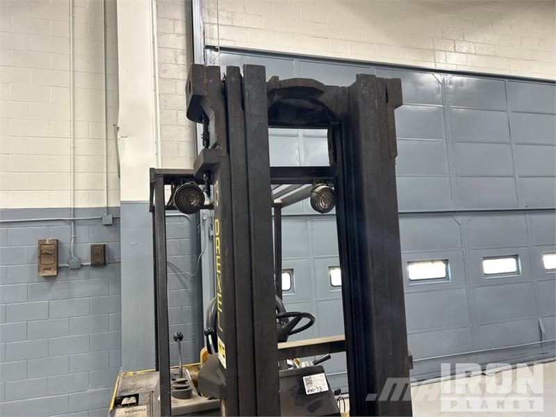 Drexel SLT30 3000 lb Electric Forklift (Inoperable) Sähkötrukit