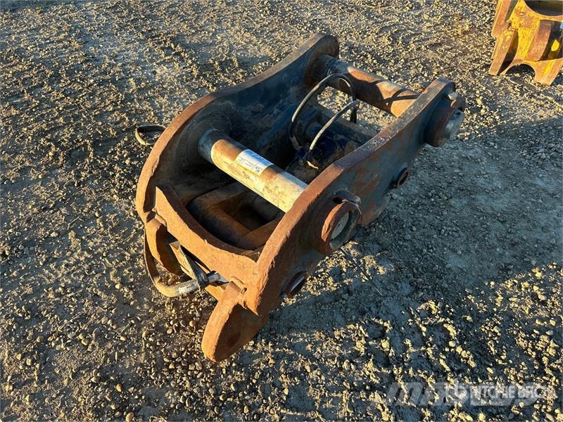 Dromone Pin Grabber Excavator Coupler - Fits 300 Series موصلات سريعة