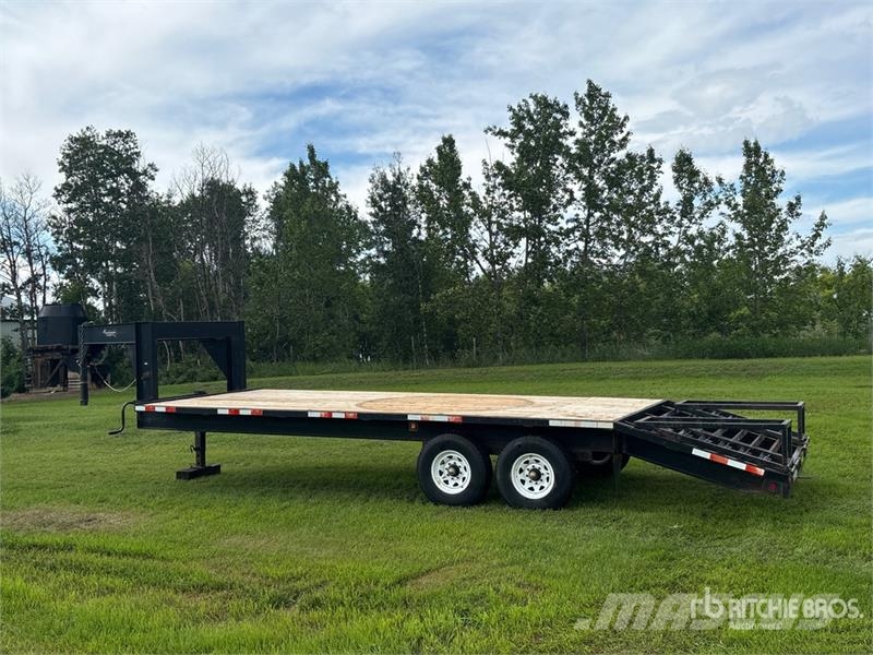  Dumonceau 24 ft T/A Gooseneck Equipment Trailer Remolques para transporte de vehículos