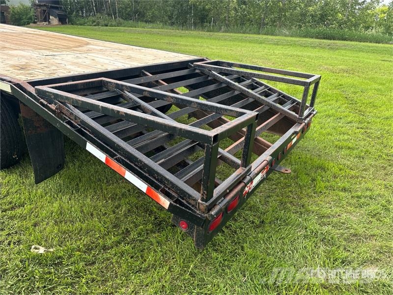  Dumonceau 24 ft T/A Gooseneck Equipment Trailer Remolques para transporte de vehículos