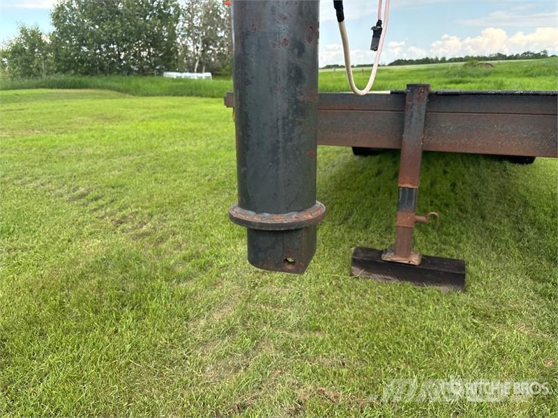  Dumonceau 24 ft T/A Gooseneck Equipment Trailer Remolques para transporte de vehículos