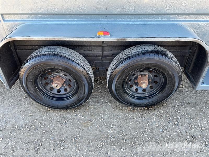 Duncan 16 ft T/A Gooseneck Livestock Trailer Dyretransport tilhenger