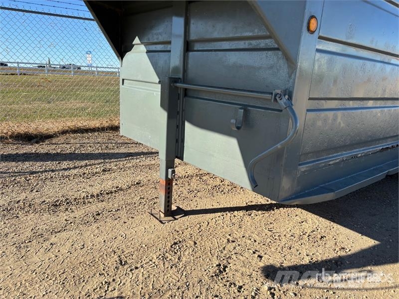 Duncan 16 ft T/A Gooseneck Livestock Trailer Dyretransport tilhenger