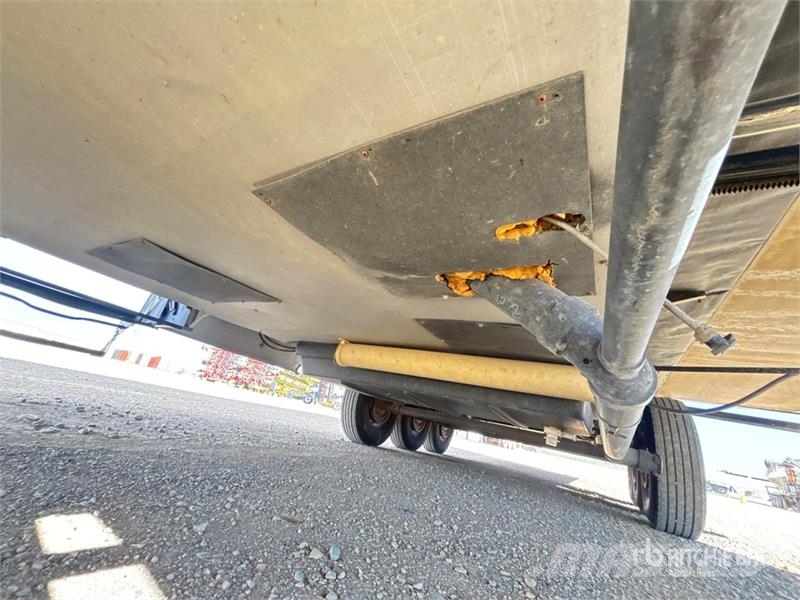 Dutchmen 38SRV-H5 38 ft Tri/A Toy Hauler Travel Tr Інші причепи
