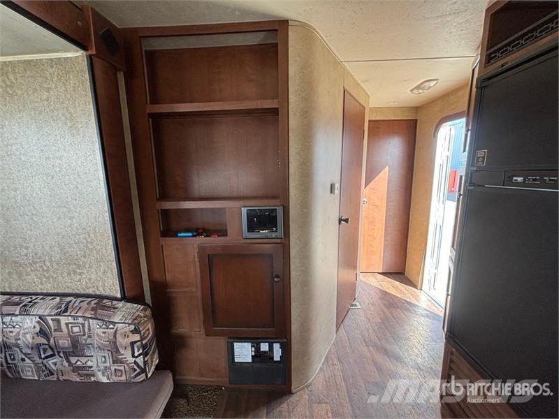  Dutchmen Island Trail 34 ft T/A Travel Trailer Інші причепи