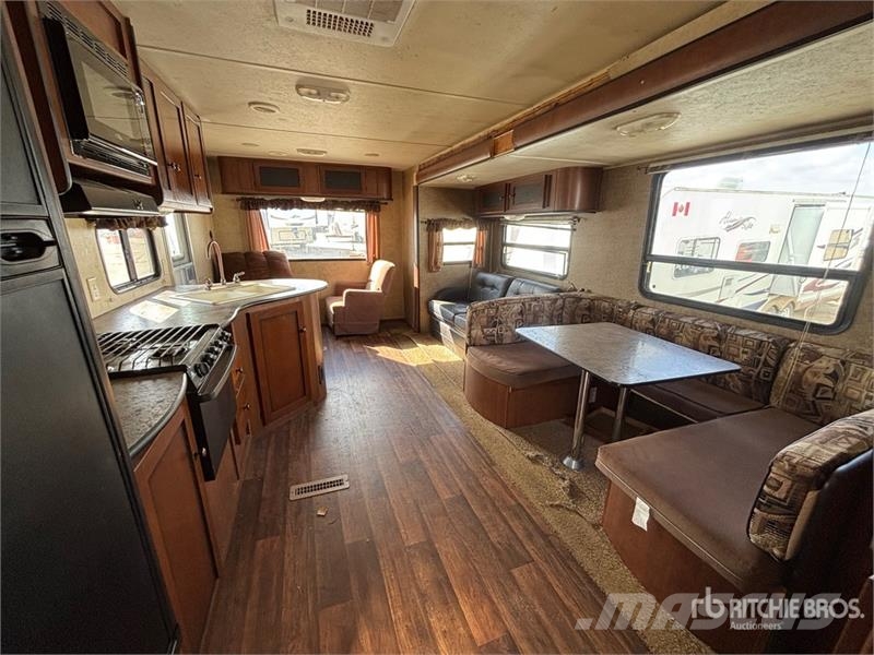  Dutchmen Island Trail 34 ft T/A Travel Trailer Інші причепи