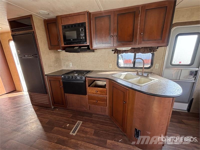 Dutchmen Island Trail 34 ft T/A Travel Trailer Інші причепи