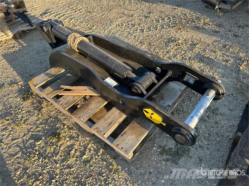 Dynamic 42 in Hydraulic Excavator Thumb - Fits 150/200 دلاء