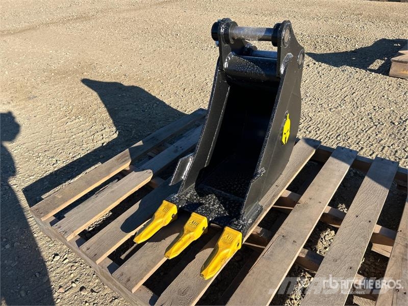 Dynamic Entities 35CL 12 in Q/C Excavator Bucket - Fits Ca Skovle