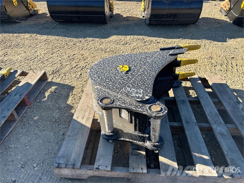 Dynamic Entities 50CL 12 in Excavator Bucket - Fits 45mm C Κουβάδες