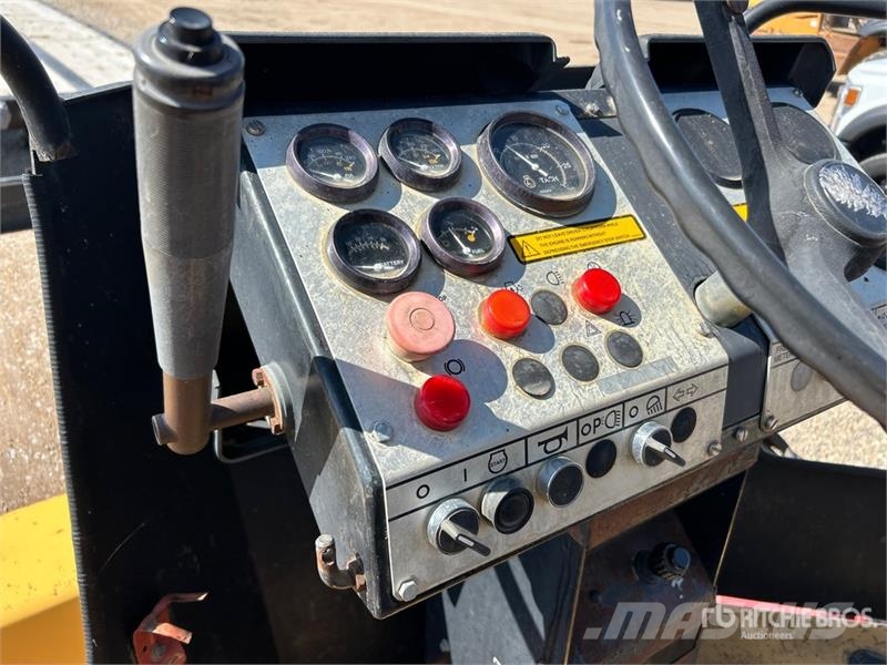 Dynapac CA251A Smooth Drum Compactor 單輪滾壓機