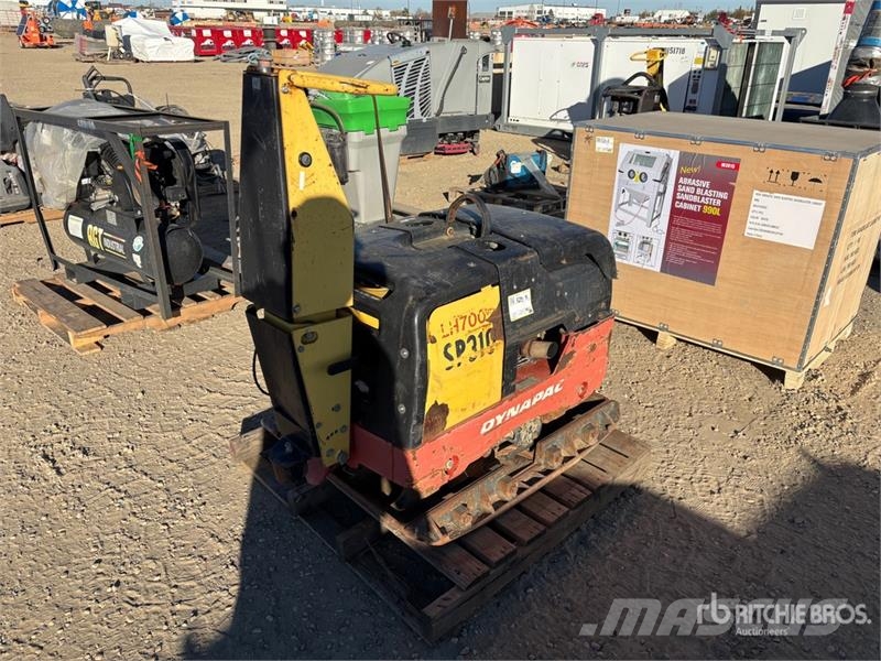 Dynapac Vibratory Plate Compactor 平板夯
