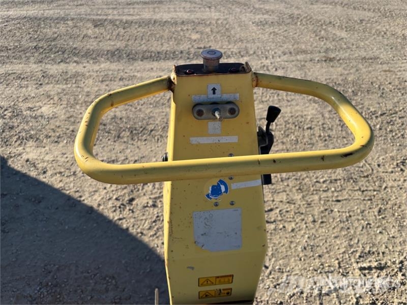 Dynapac Vibratory Plate Compactor 平板夯
