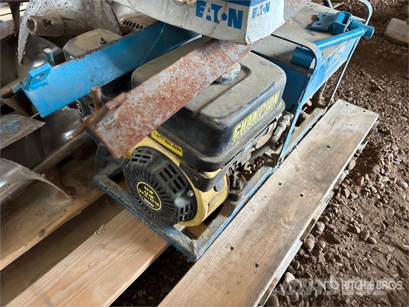 E-Kay 8 in Hydraulic Bin Sweep Farm machinery