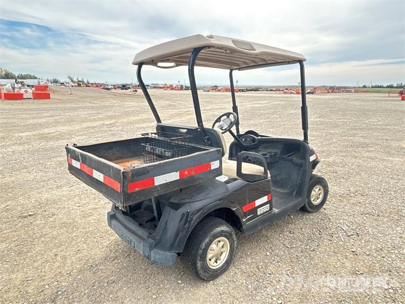 E-Z-GO Electric Golf Cart Golf cart