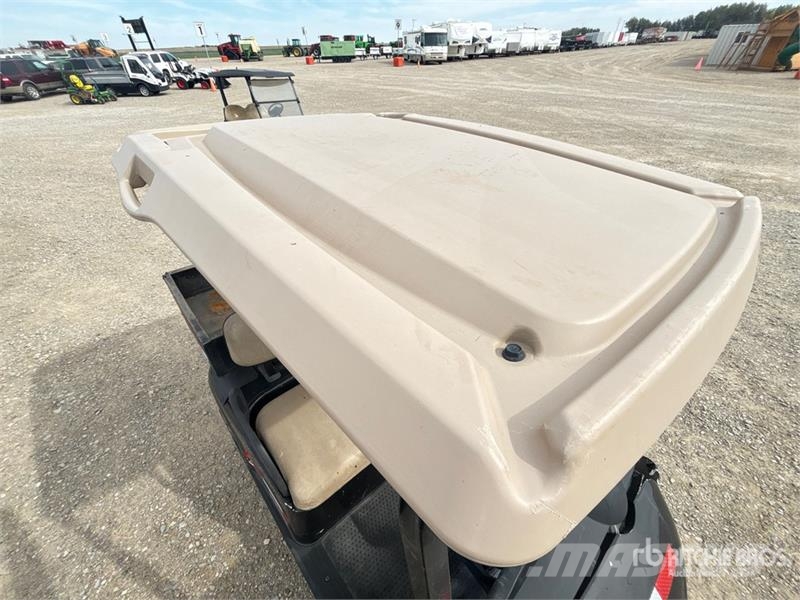 E-Z-GO Electric Golf Cart Golf cart