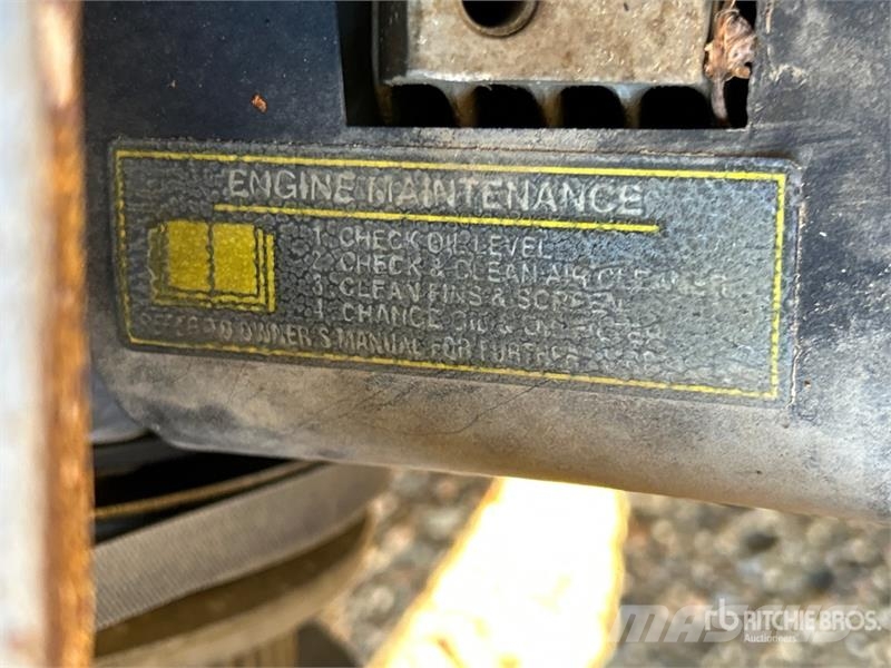 E-Z-GO Golf Cart (Inoperable) Αμαξίδια γκολφ
