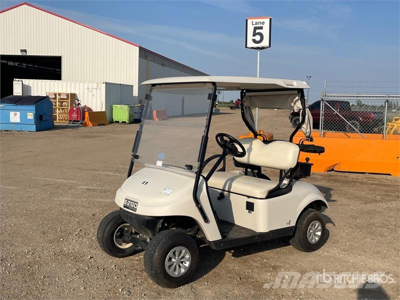 E-Z-GO Golf Cart (Inoperable) Golf cart
