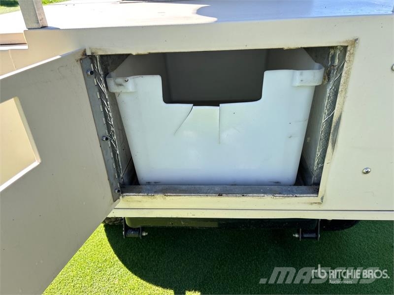 E-Z-GO Refresher Drink Golf Cart (Inoperable) Αμαξίδια γκολφ