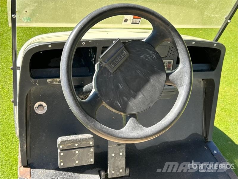 E-Z-GO Refresher Drink Golf Cart (Inoperable) Αμαξίδια γκολφ