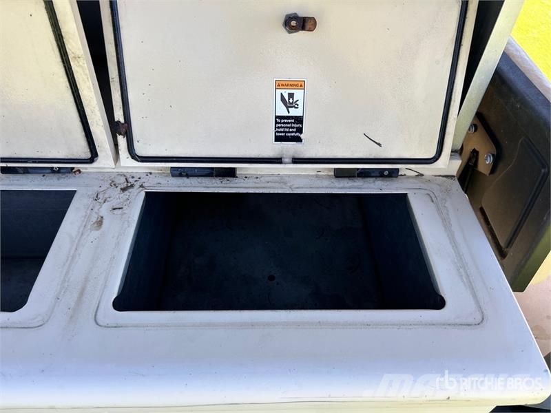 E-Z-GO Refresher Drink Golf Cart (Inoperable) Αμαξίδια γκολφ