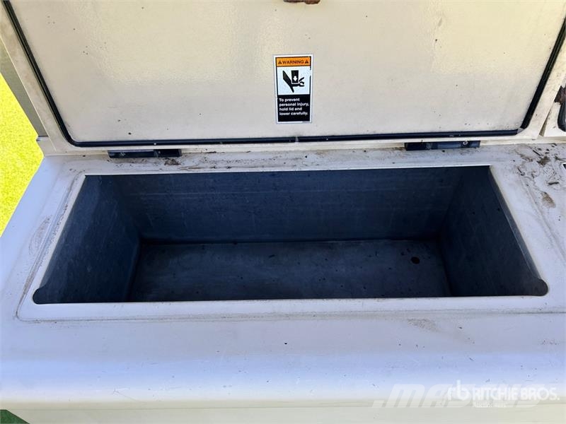 E-Z-GO Refresher Drink Golf Cart (Inoperable) Αμαξίδια γκολφ