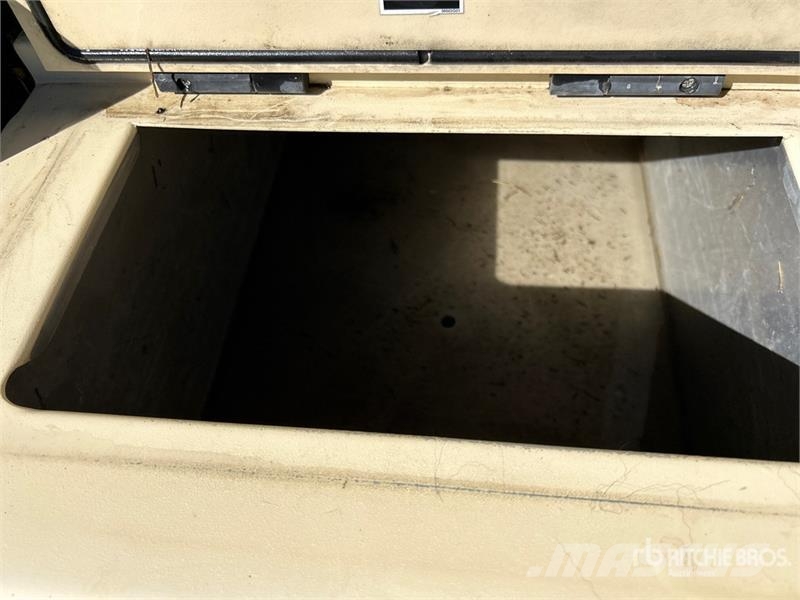 E-Z-GO Refresher Drink Golf Cart (Inoperable) Αμαξίδια γκολφ
