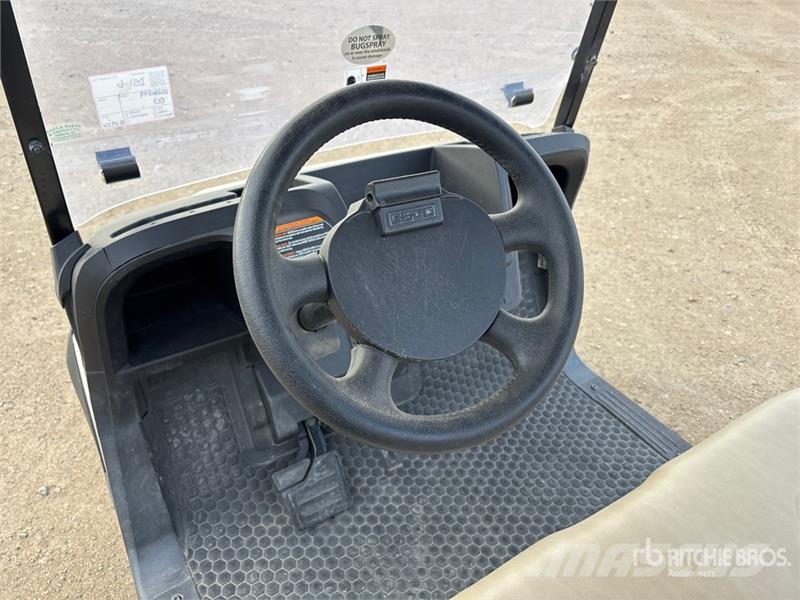 E-Z-GO RXV U-EZGO A24 Golf Cart عربات الجولف