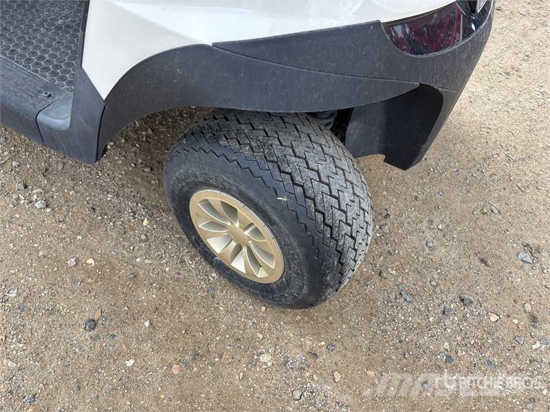 E-Z-GO RXV U-EZGO A24 Golf Cart عربات الجولف