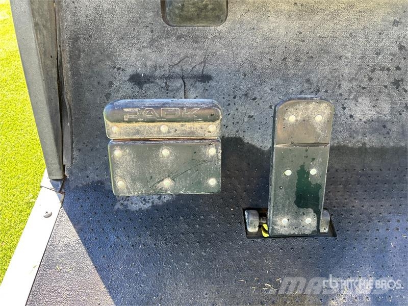 E-Z-GO TXTPDS Golf cart