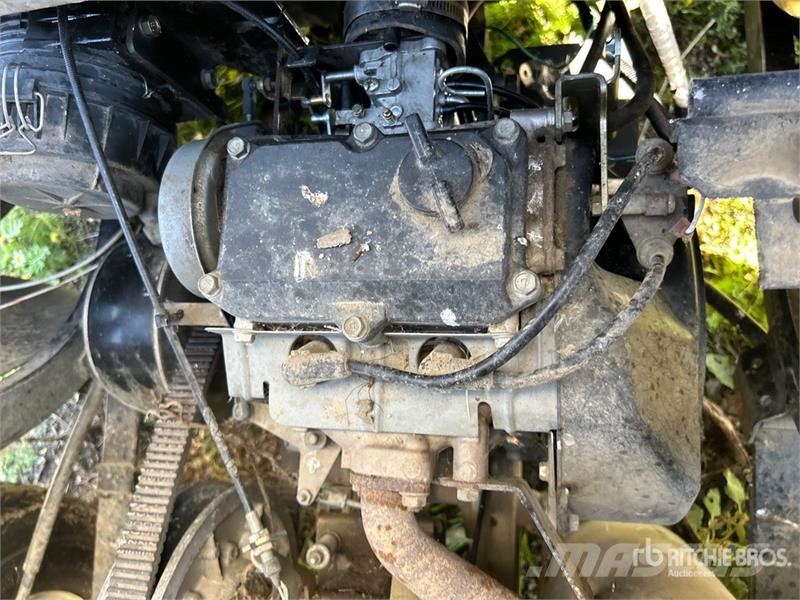 E-Z-GO Workhorse 1200G Golf Cart (Inoperable) Golf cart