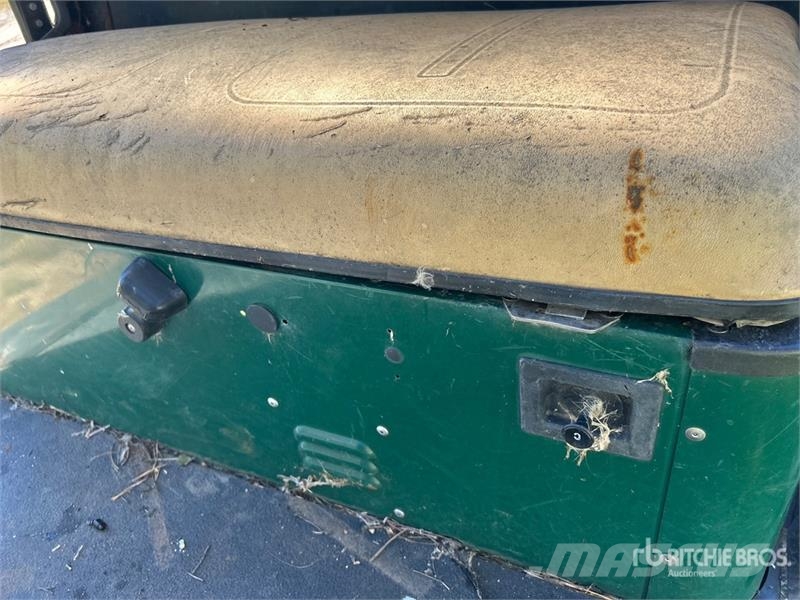 E-Z-GO Workhorse 1200G Golf Cart (Inoperable) Golf cart