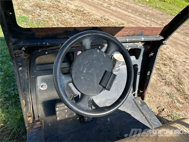 E-Z-GO Workhorse 1200G Golf Cart (Inoperable) Golf cart