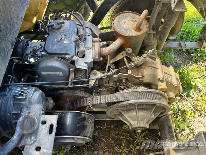 E-Z-GO Workhorse 1200G Golf Cart (Inoperable) Golf cart