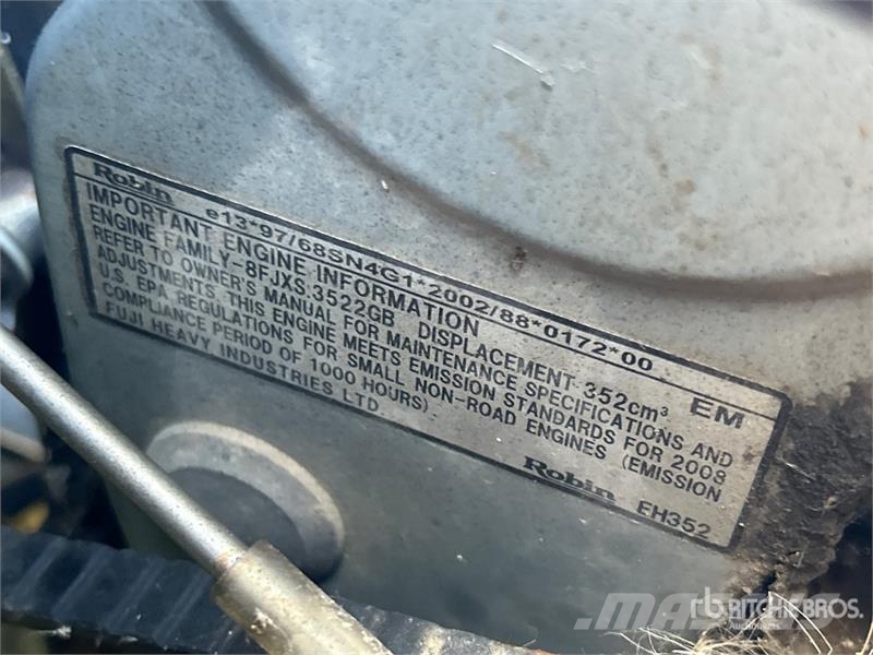 E-Z-GO Workhorse 1200G Golf Cart (Inoperable) Golf cart