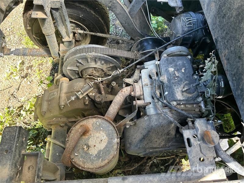E-Z-GO Workhorse 1200G Golf Cart (Inoperable) Golf cart