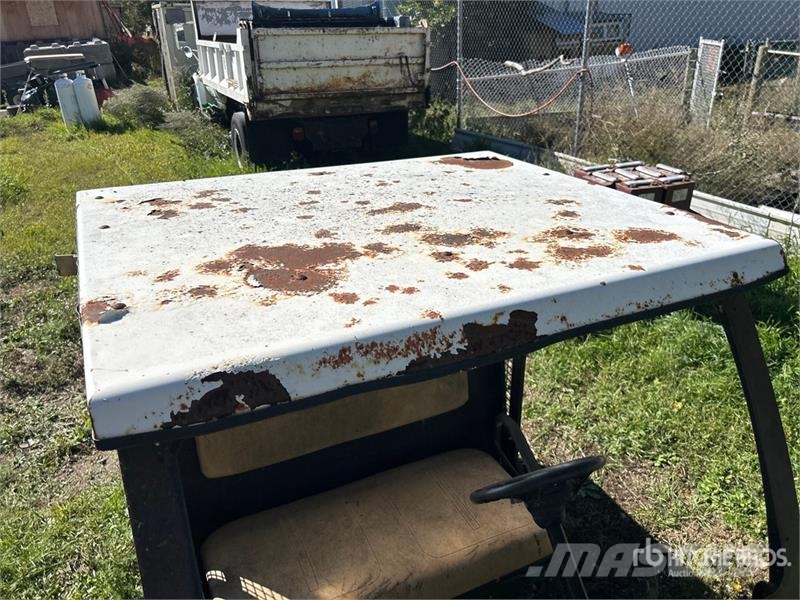E-Z-GO Workhorse 1200G Golf Cart (Inoperable) Golf cart