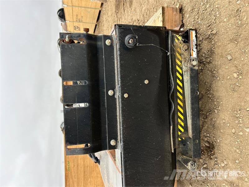 Eagle EDL 60 52 in x 30 in Lift Gate Transport - Anderen