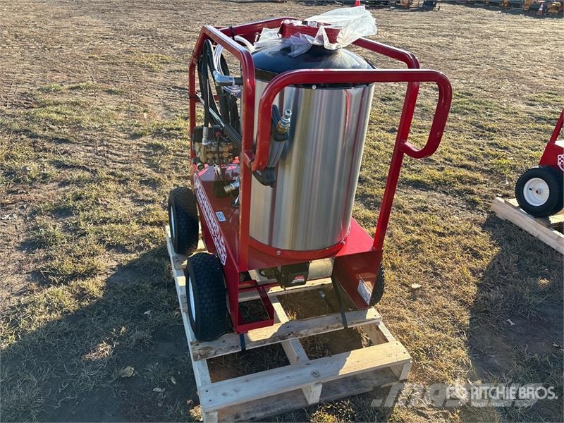 Easy-Kleen Magnum Gold Pressure Washer (Unused) معدات الغسل بالضغط الخفيف