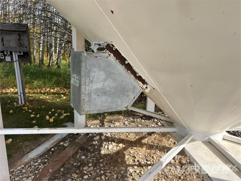 Echo +/- 2200 bu Smooth Wall Hopper Grain Bin Processering och lagring av skörd - Övrigt