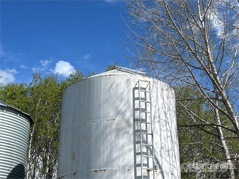 Echo +/- 2200 bu Smooth Wall Hopper Grain Bin Procesadoras de cultivos y unidades de almacenamiento / máquinas - Otros