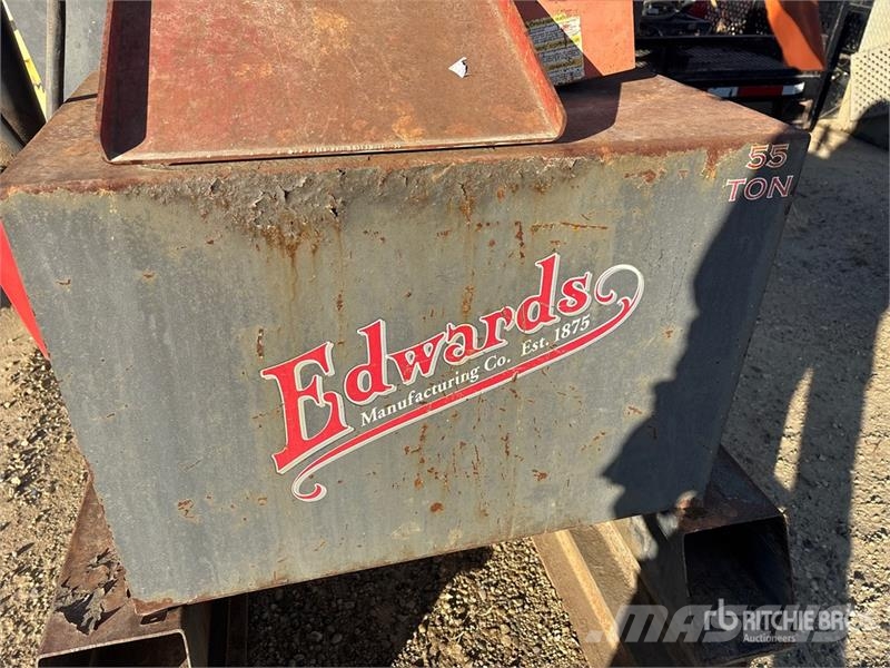 Edwards 55 ton Iron Worker Construction - Autres