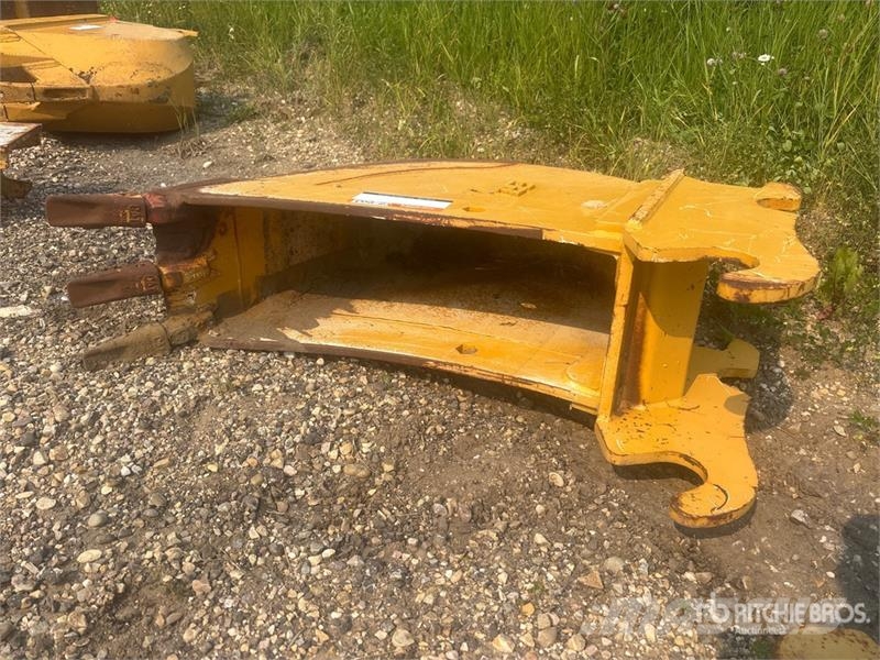  EFI 12 in Q/C Digging Backhoe Rear Bucket Godet
