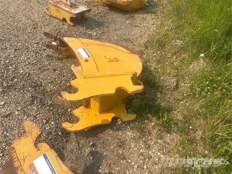  EFI 12 in Q/C Digging Backhoe Rear Bucket Godet