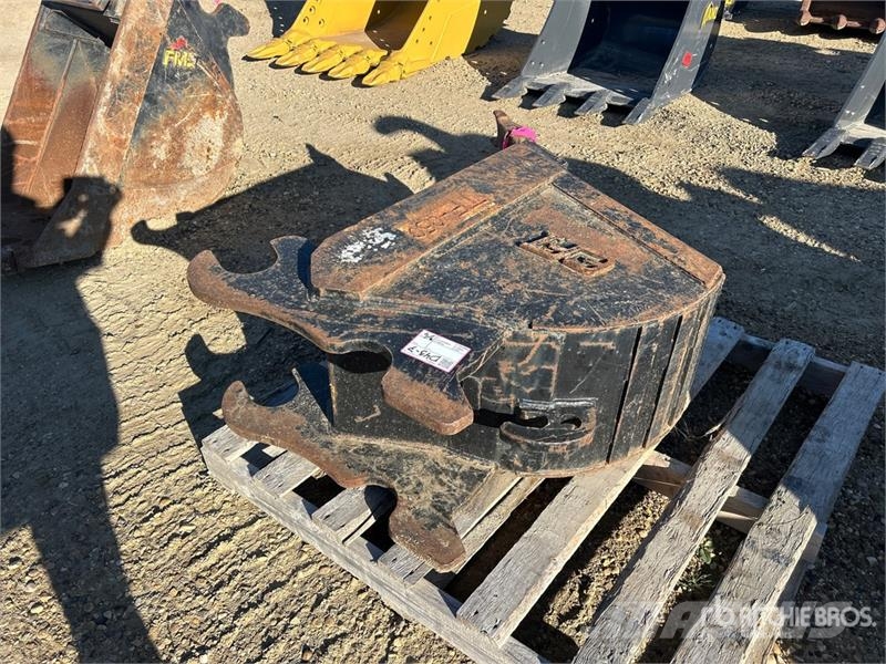  EFI 18 in Q/C Frost Excavator Bucket دلاء