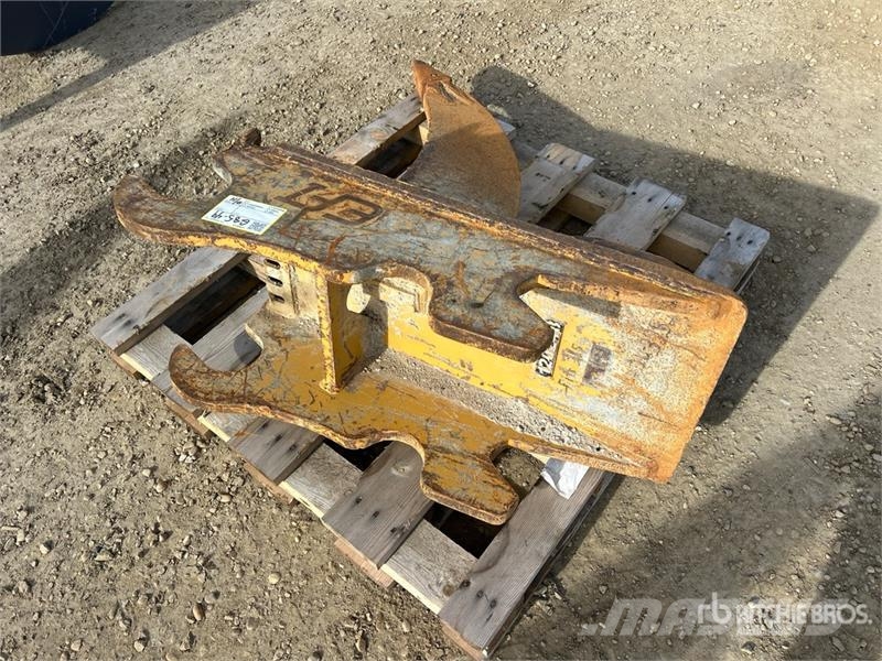  EFI 36 in Q/C Excavator Ripper - Fits Cat 315 Aufreisser