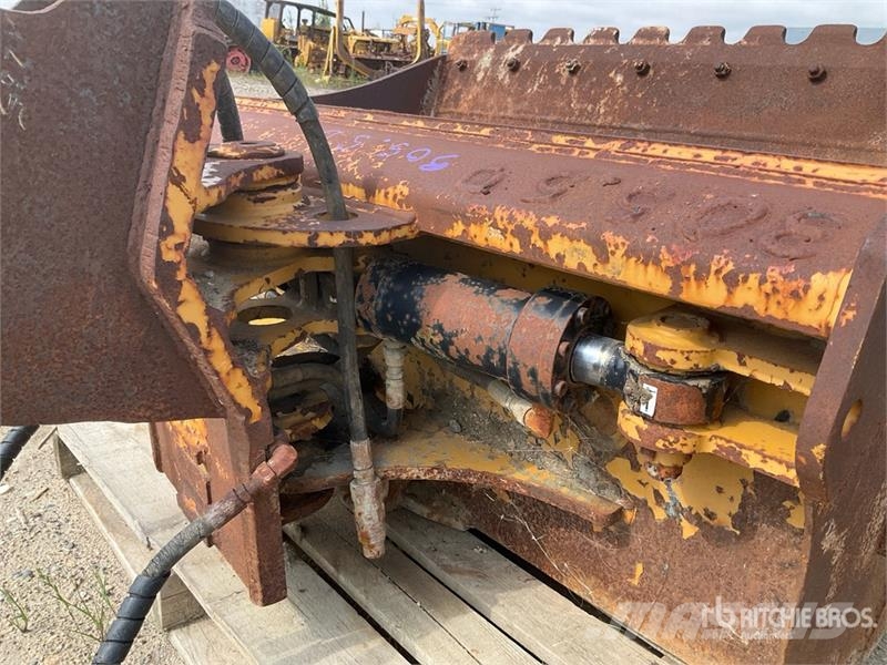 EFI 46 in Q/C Hydraulic Tilting Excavator Bucket - Godet